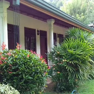 Leaf Holiday Resort Kandy