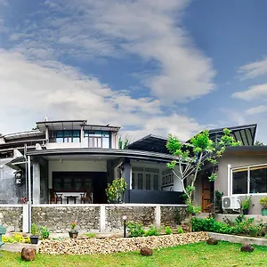 Thotupola Bed & Breakfast